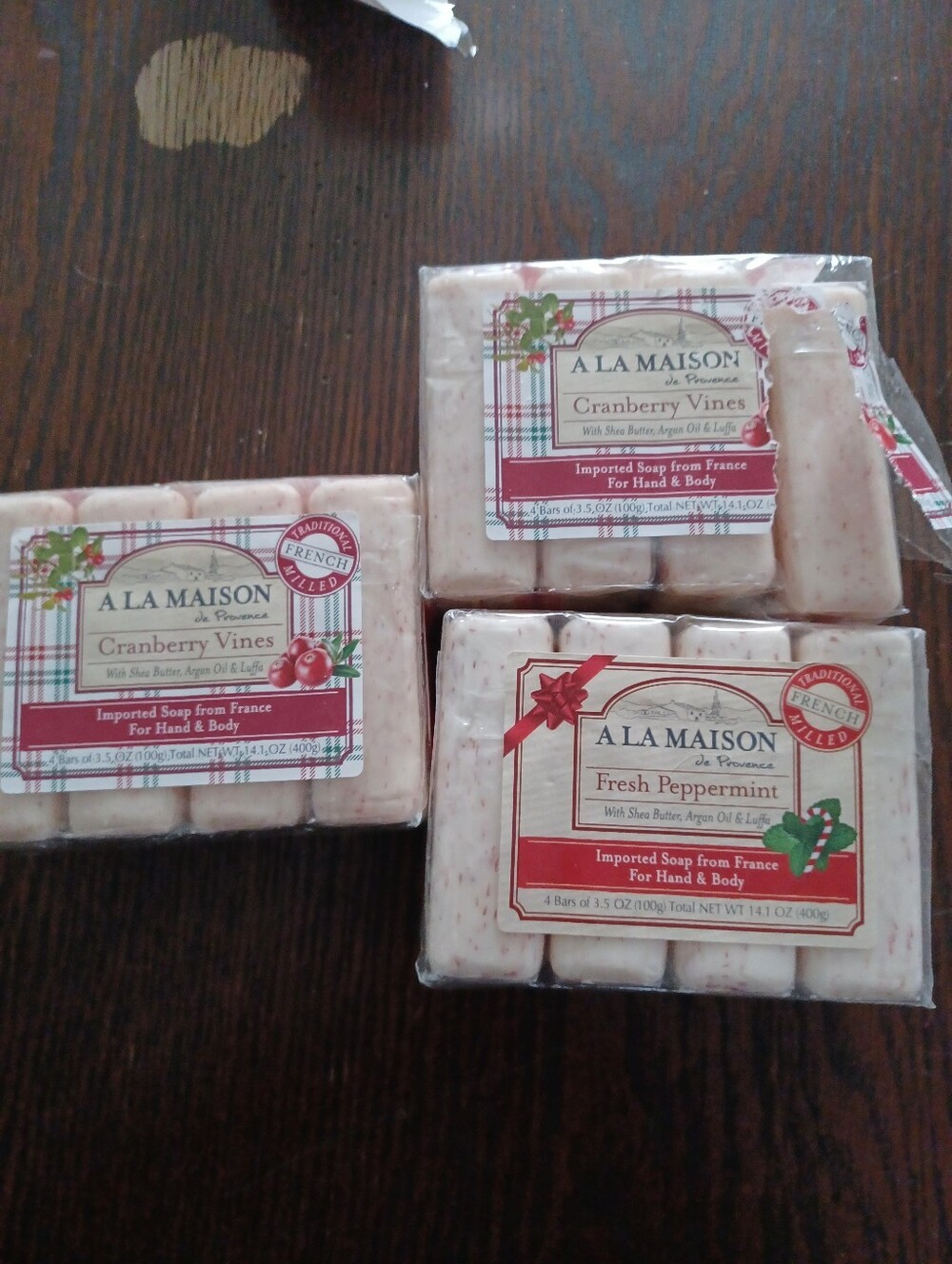 12 Bars A La Maison Soap Cranberry